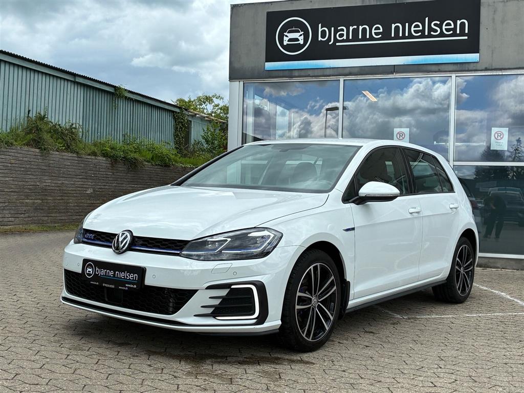 VW Golf GTE