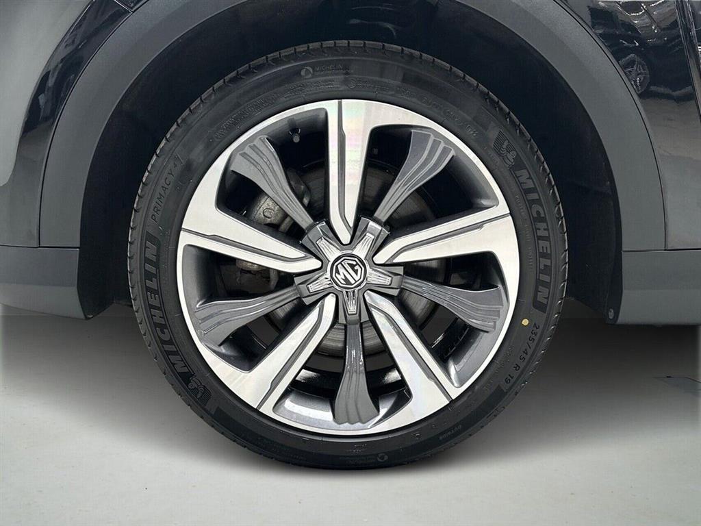 MG Marvel R Luxury generic.image 10