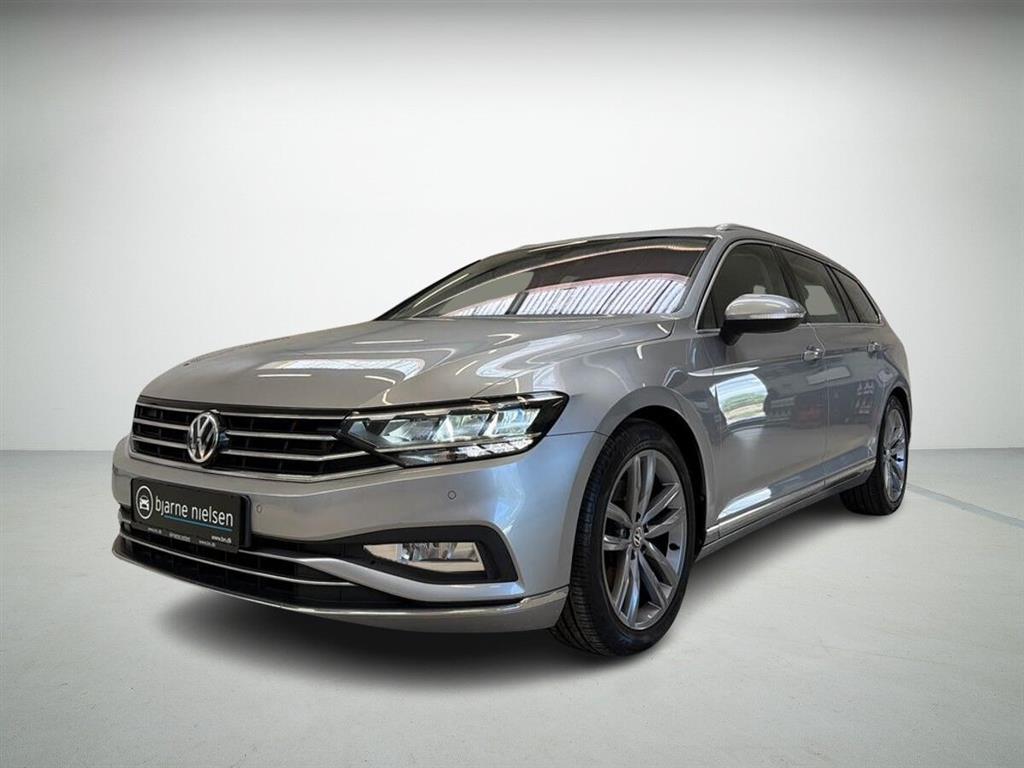 VW Passat Elegance Plus Pro