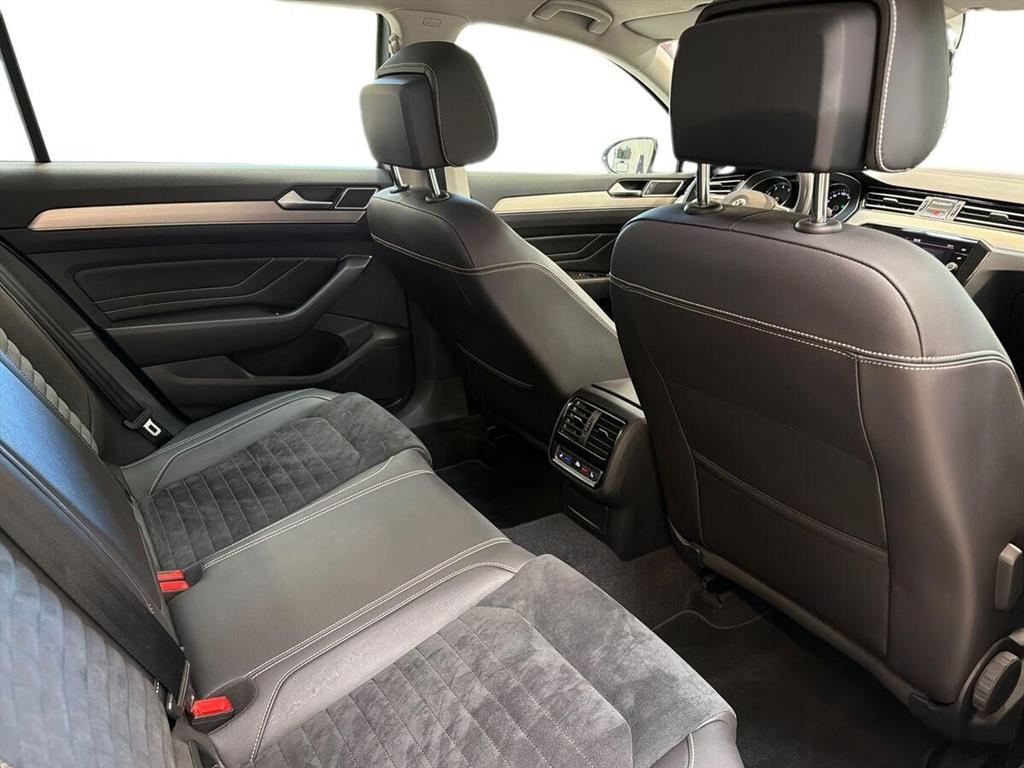 VW Passat Elegance Plus Pro billede 12