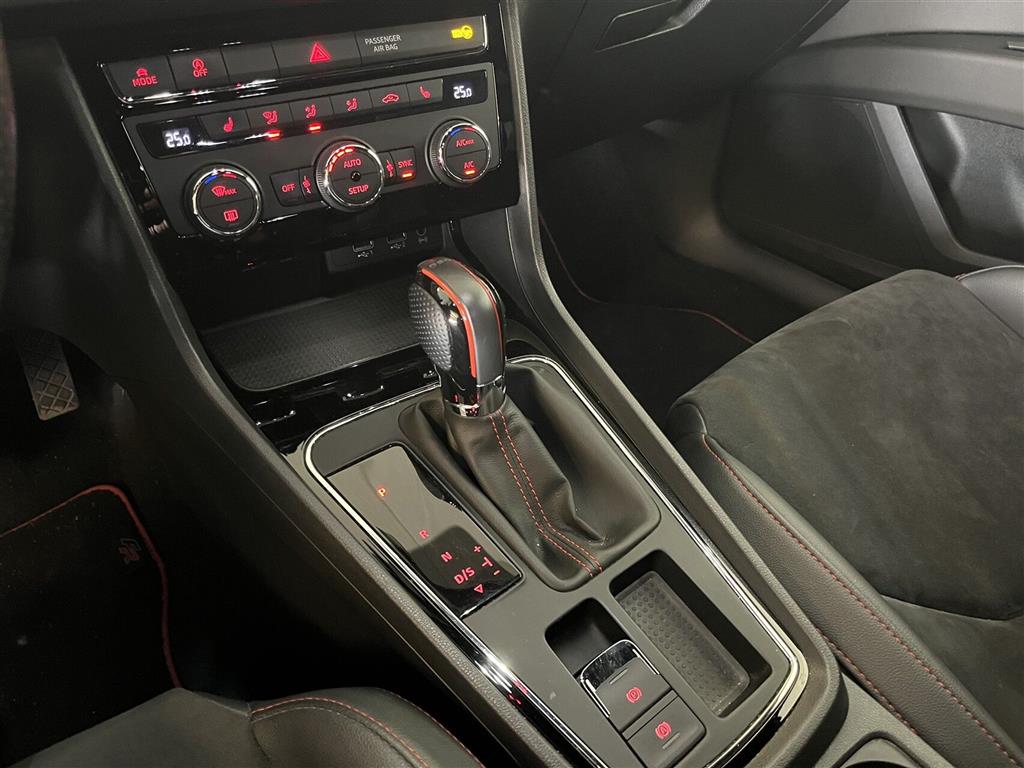 Seat Leon FR generic.image 6