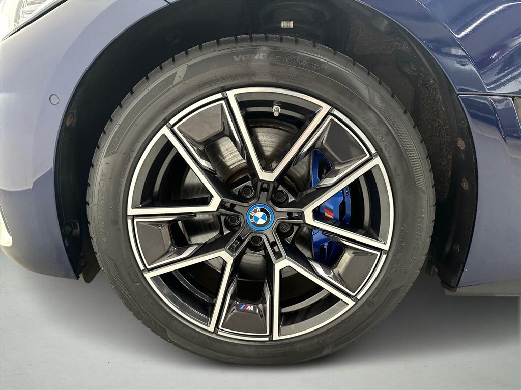 BMW i4 Fully Charged billede 8