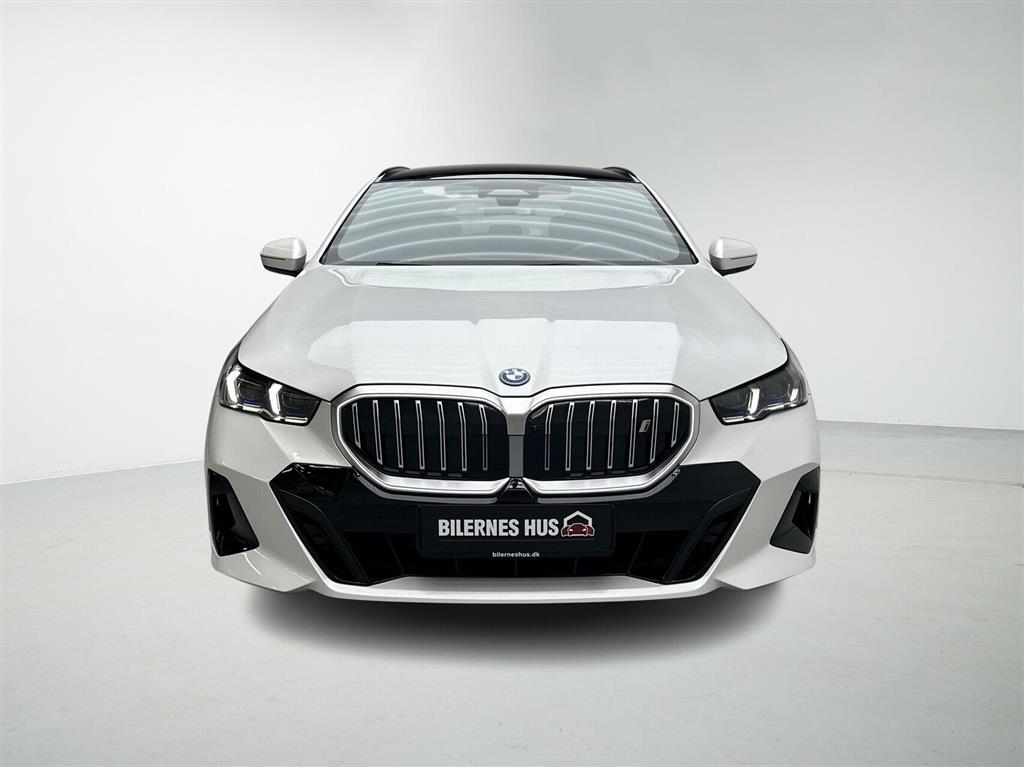 BMW i5 Fully Charged billede 7