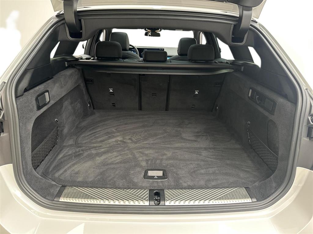 BMW i5 Fully Charged billede 14