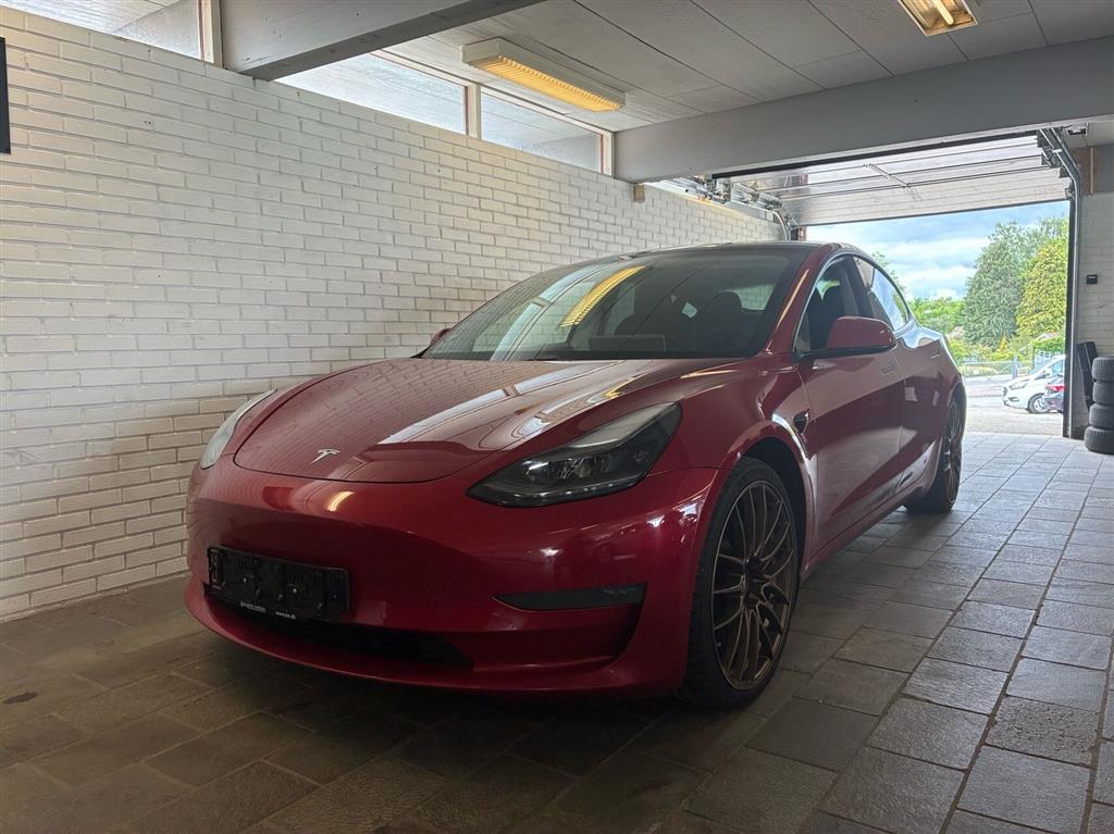 Tesla Model 3 Performance