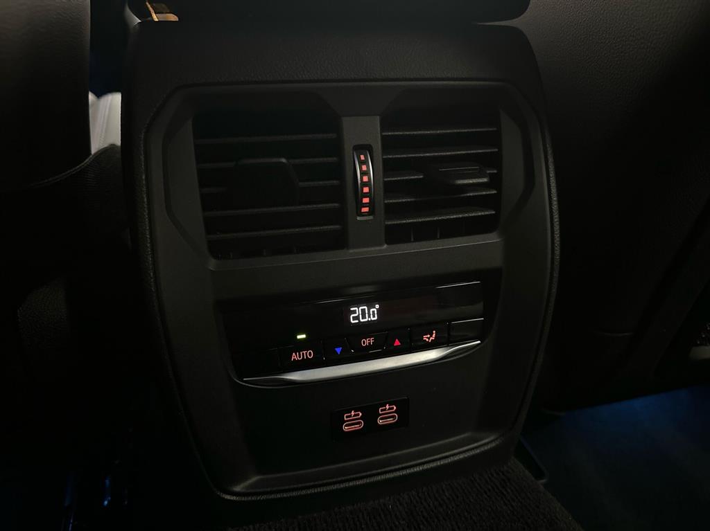 BMW i4 Fully Charged billede 20