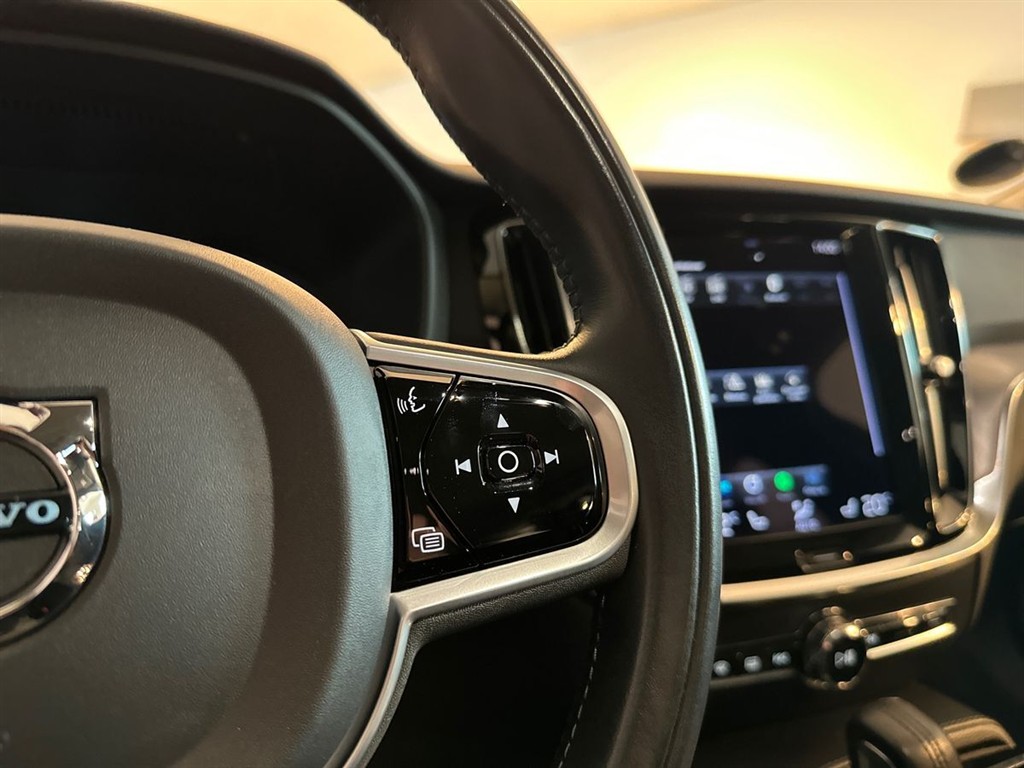 Volvo V60 Momentum billede 17