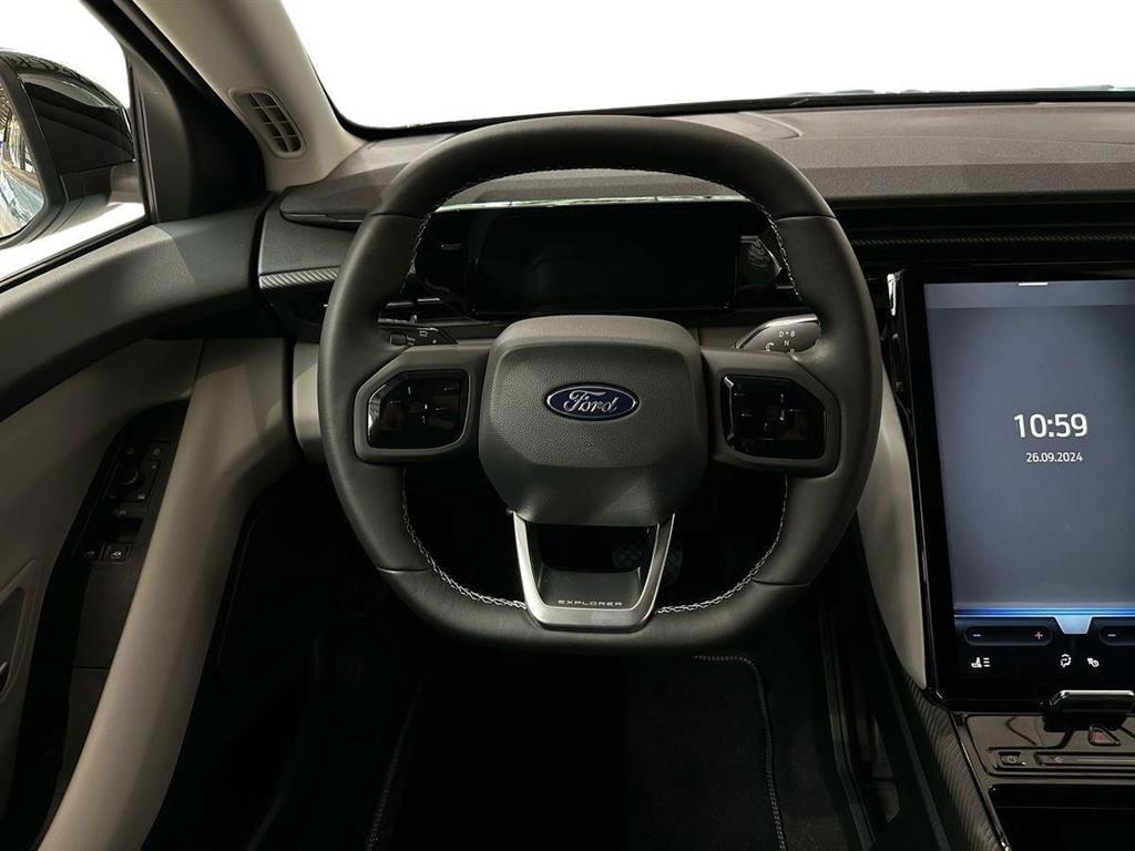 Ford Explorer UR Premium billede 13