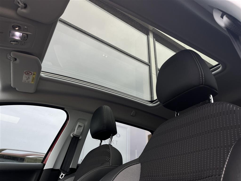 Peugeot 2008 Allure Sky billede 5