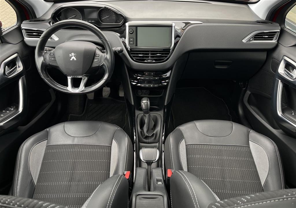 Peugeot 2008 Allure Sky billede 7