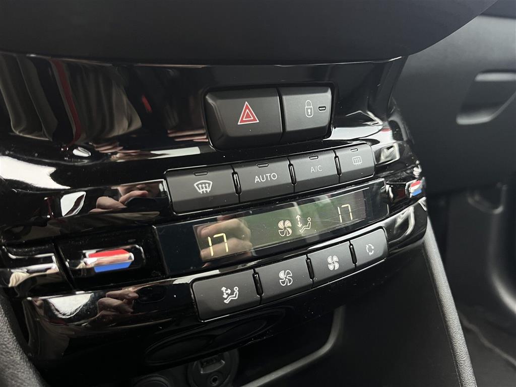 Peugeot 2008 Allure Sky billede 15