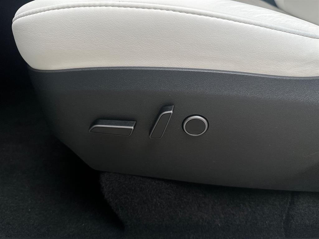 Tesla Model Y Long Range billede 20