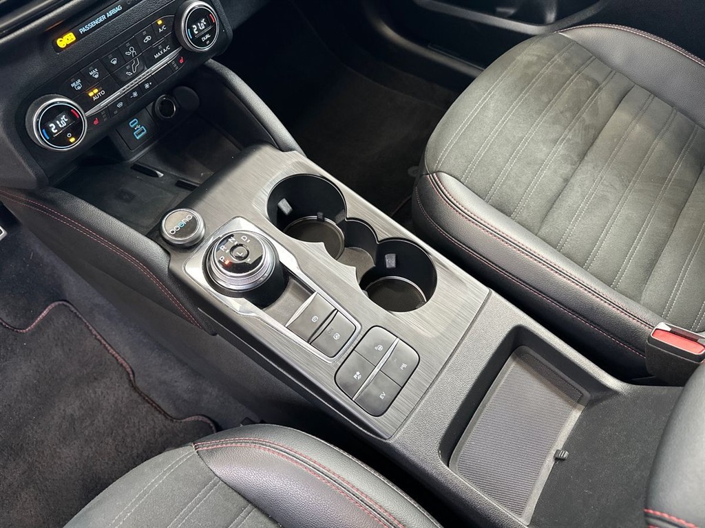 Ford Kuga ST-Line X billede 15