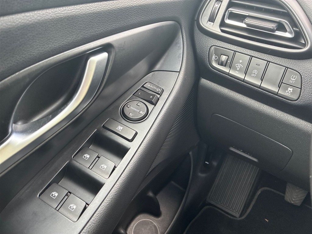 Hyundai i30 Essential billede 16