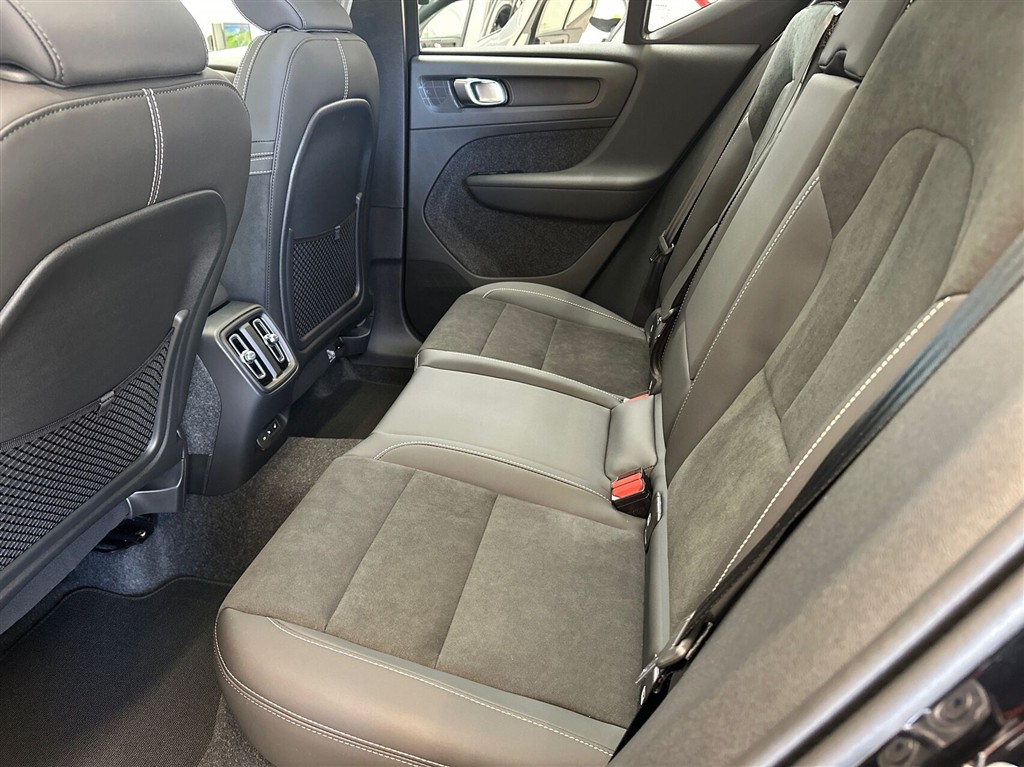 Volvo EX40 Black Edition Excess billede 7