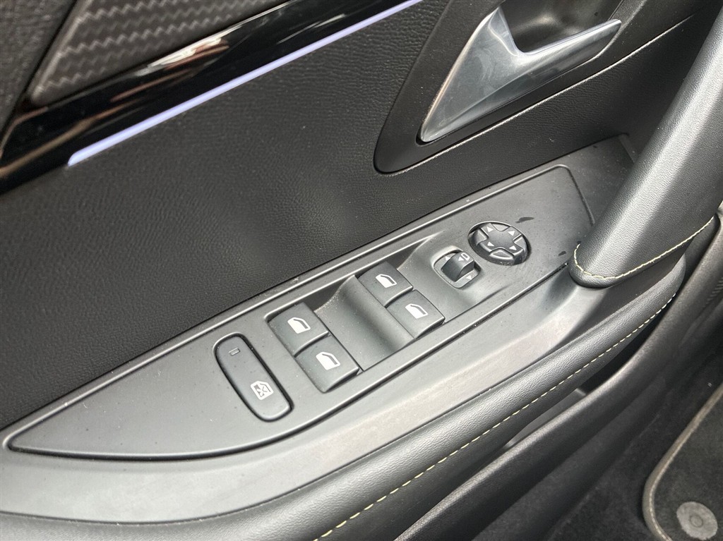 Peugeot e-208 GT Pack billede 15