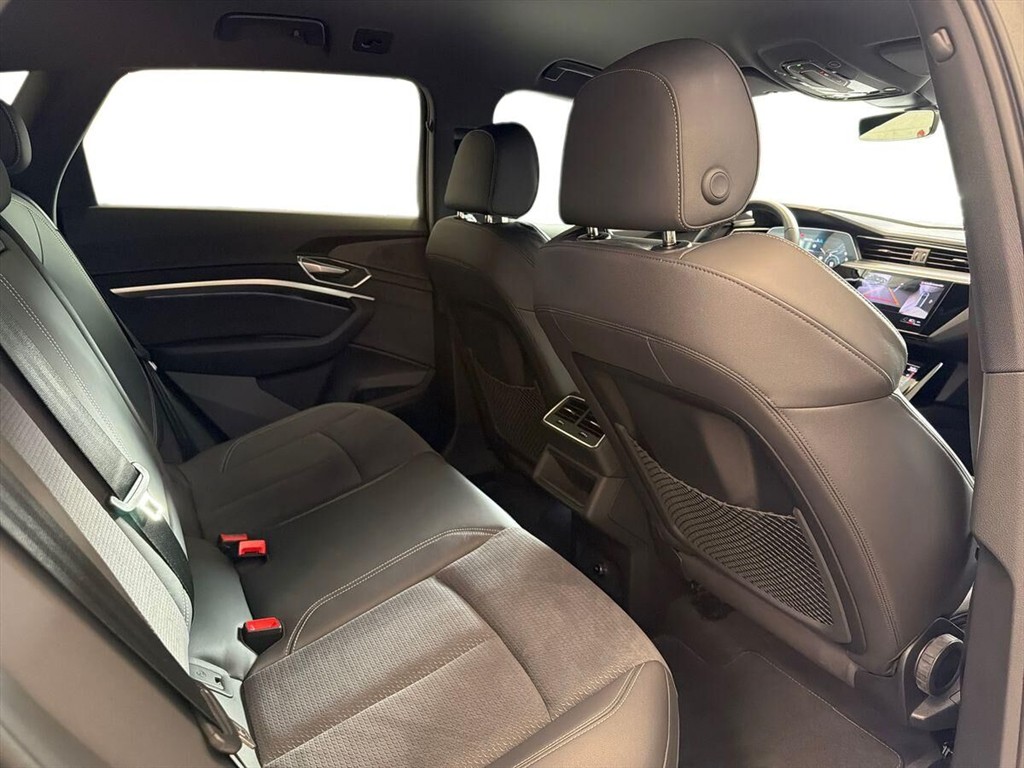 Audi E-tron S Line billede 12