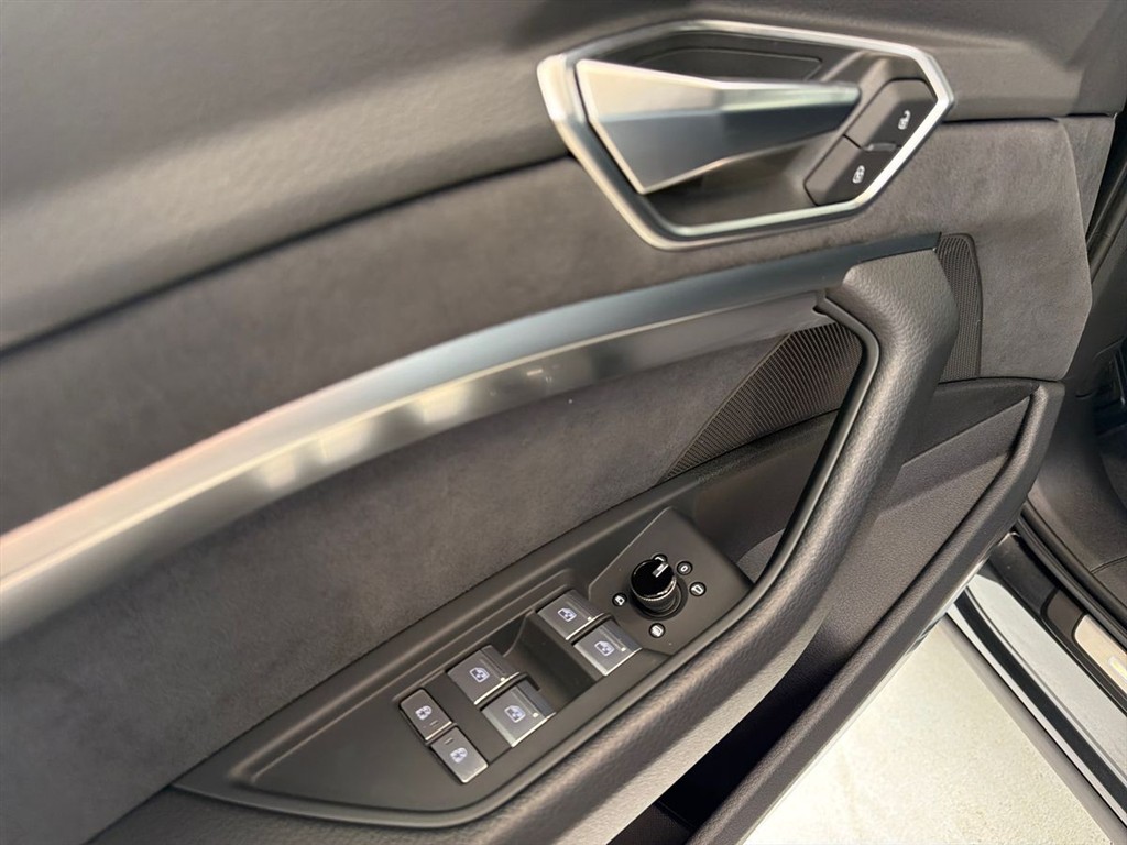 Audi E-tron S Line billede 16