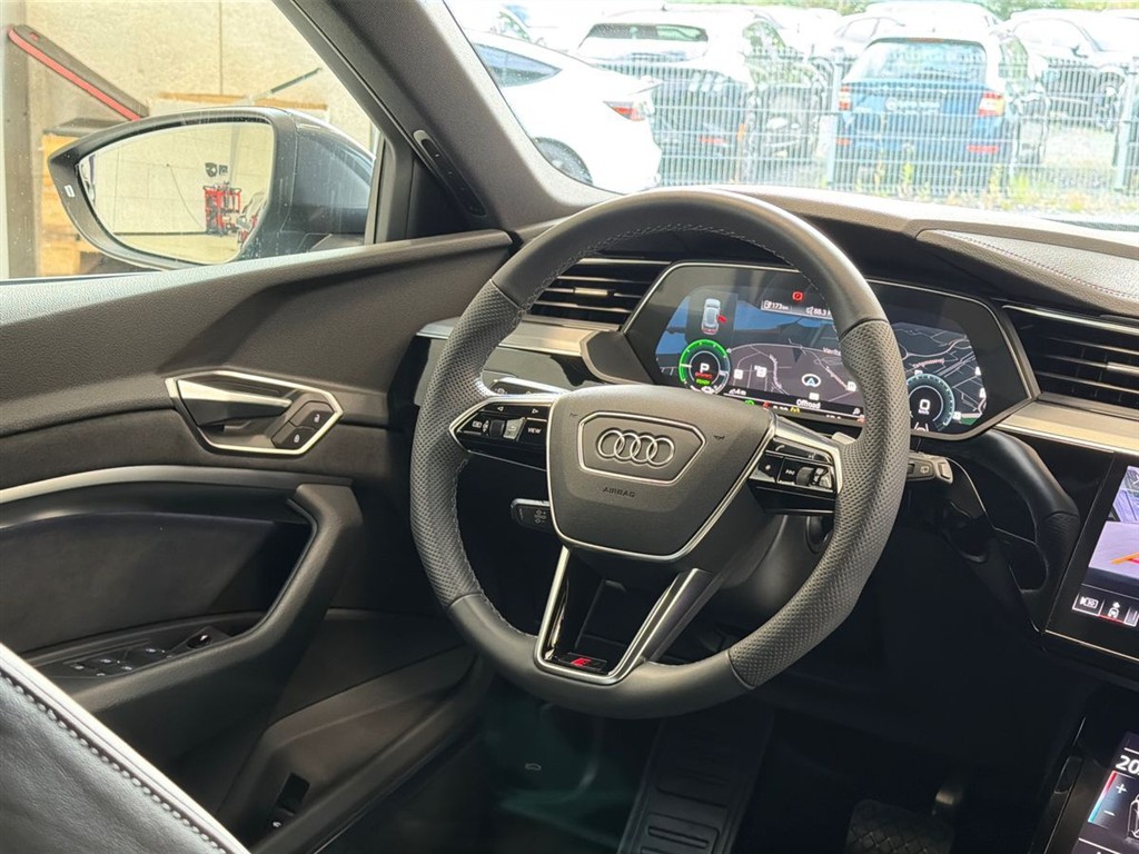 Audi E-tron S Line billede 19