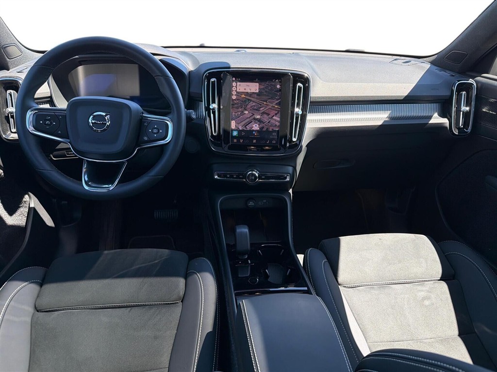 Volvo EX40 Black Edition billede 4