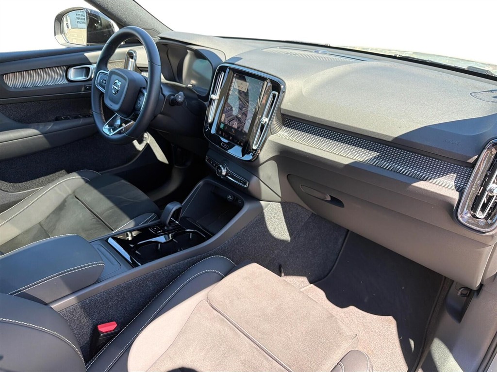 Volvo EX40 Black Edition billede 10