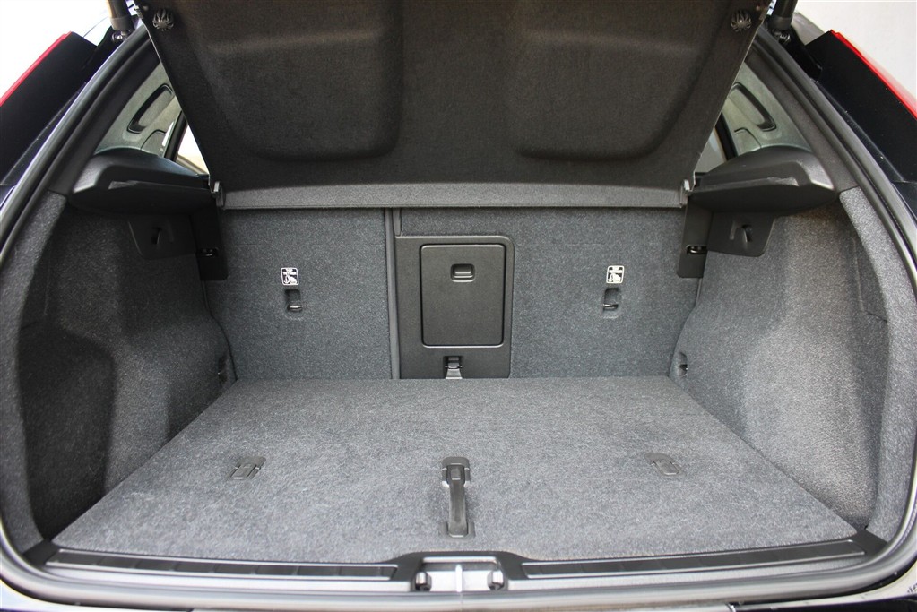Volvo XC40 Plus billede 11