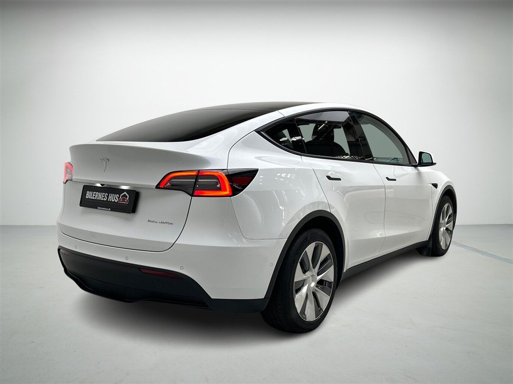 Tesla Model Y Long Range billede 2