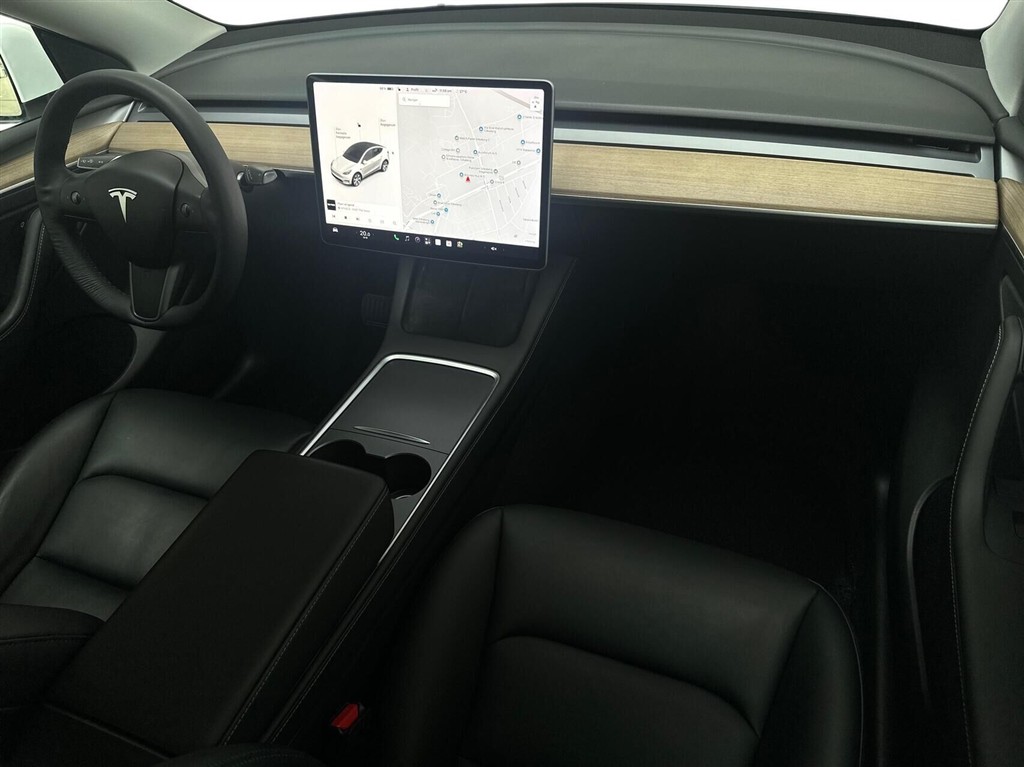 Tesla Model Y Long Range billede 11