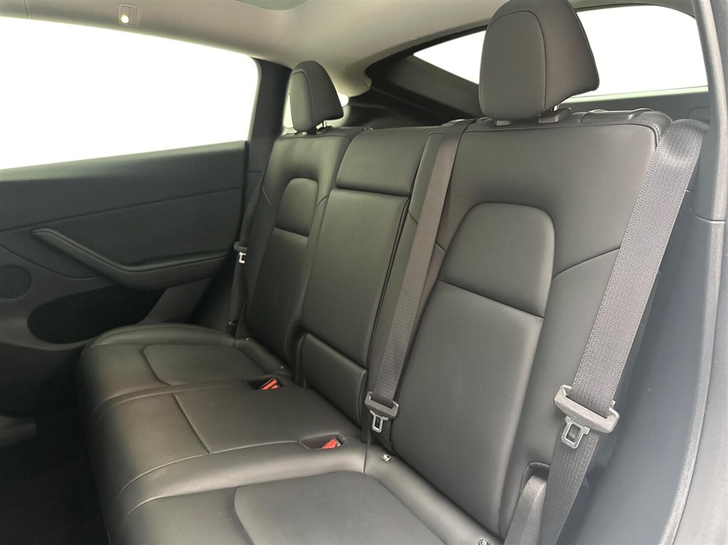 Tesla Model Y Long Range billede 13