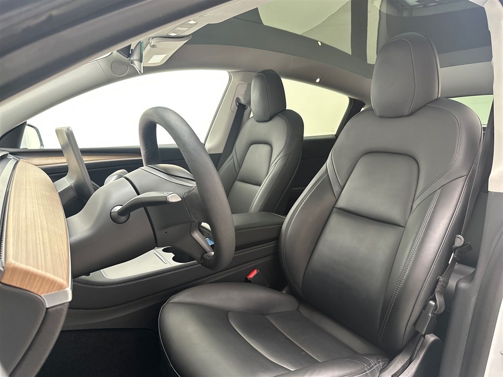 Tesla Model Y Long Range billede 18