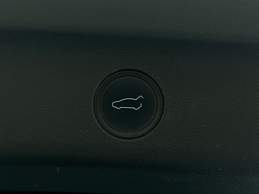 Tesla Model Y Long Range billede 20
