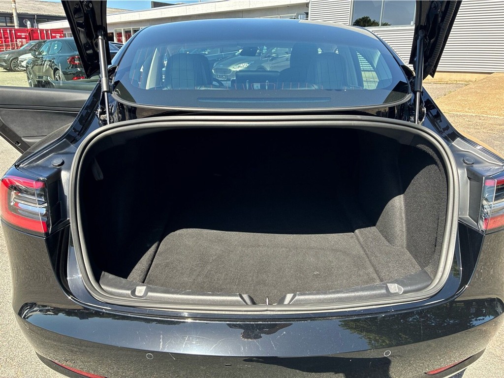 Tesla Model 3 Standard Range Plus billede 16