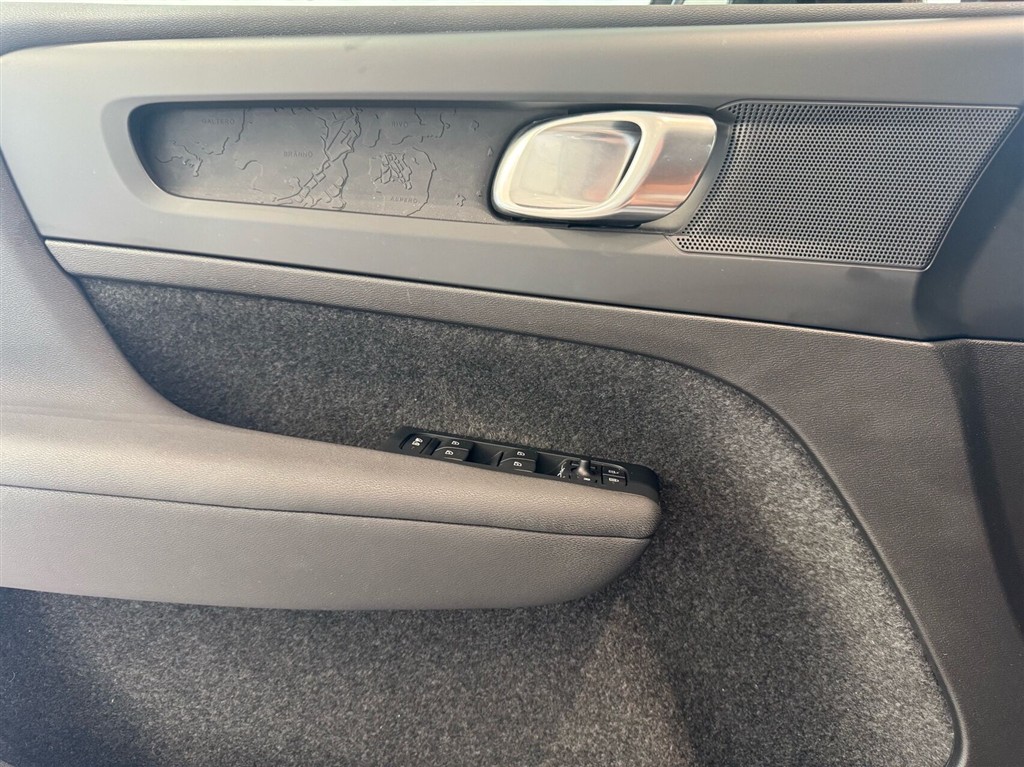 Volvo XC40 Plus billede 16