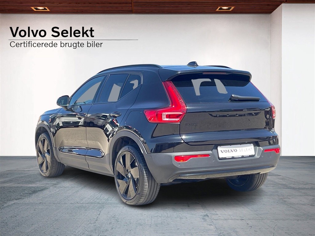 Volvo EX40 Black Edition billede 2