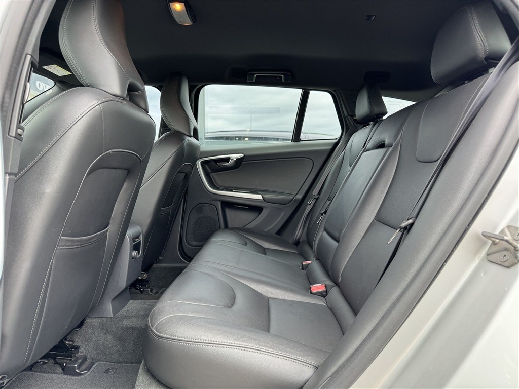 Volvo V60 Momentum billede 5