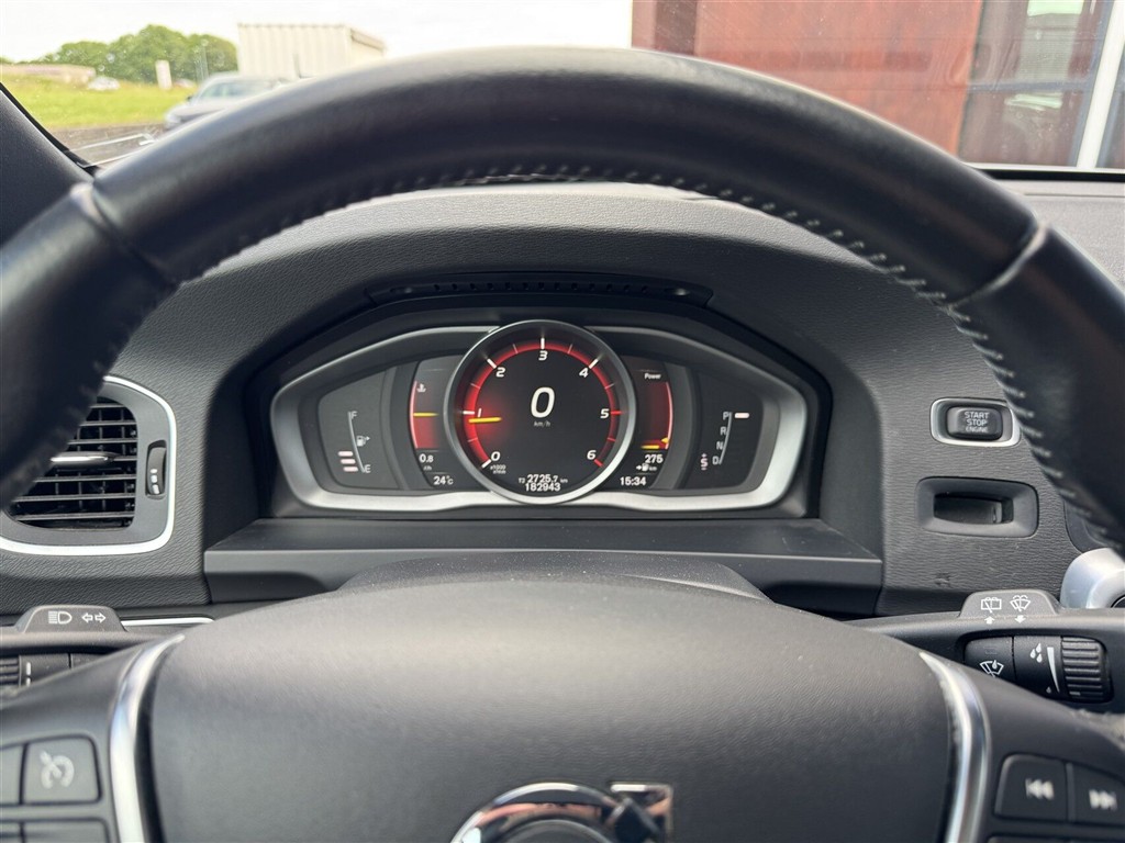 Volvo V60 Momentum billede 11