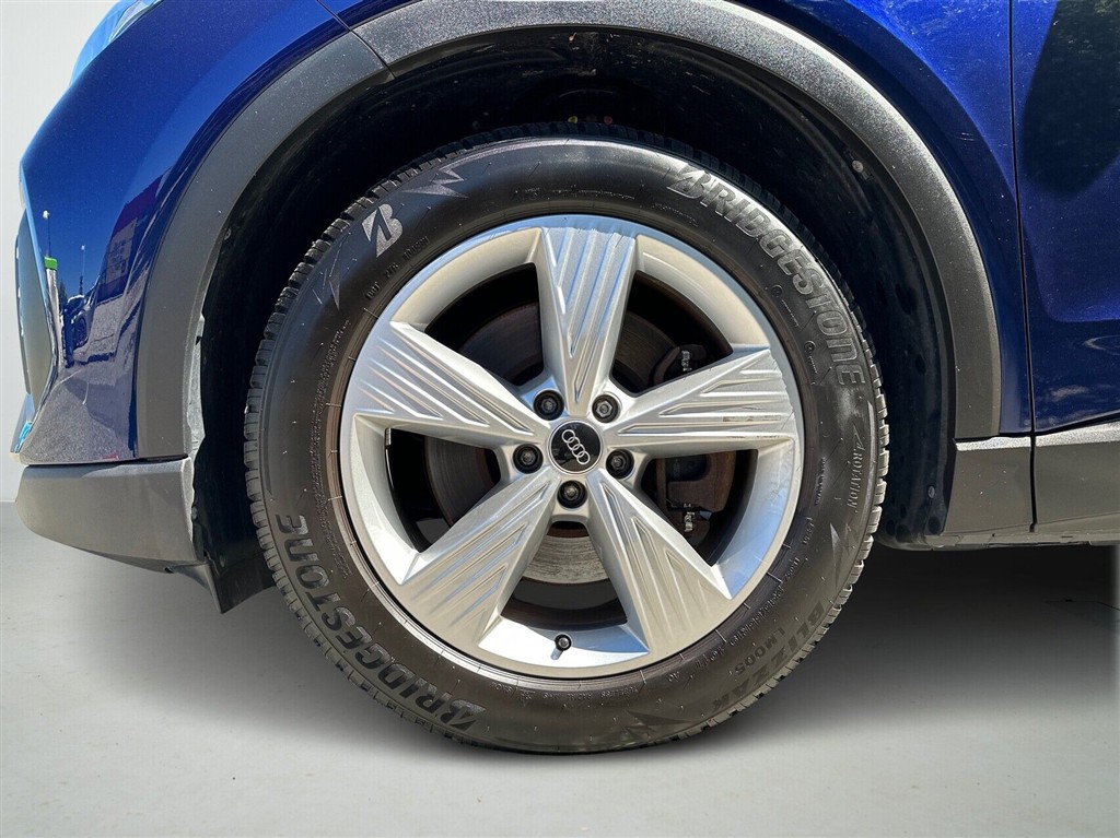Audi Q4 Attitude generic.image 8