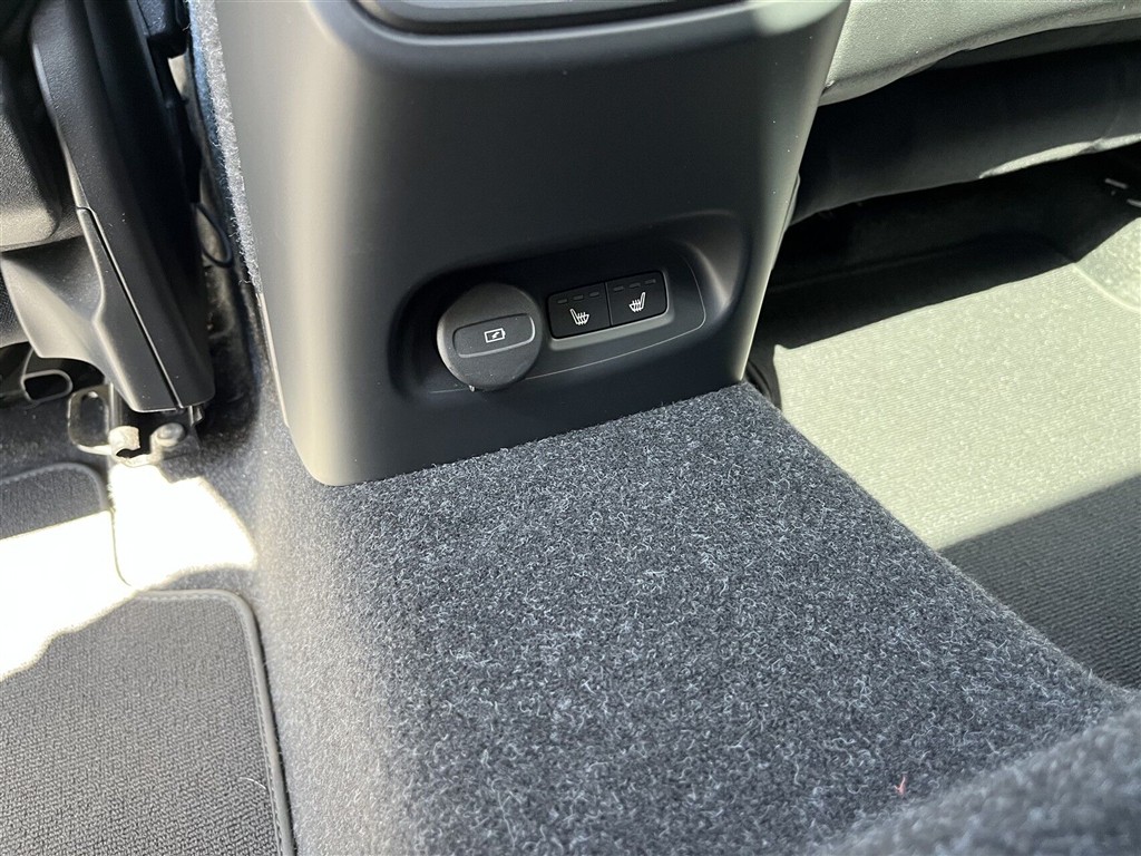 Volvo EX40 Black Edition billede 16
