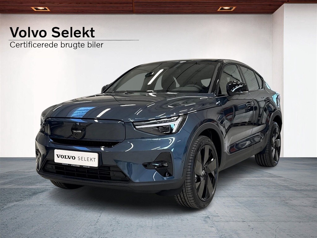 Volvo EC40 Black Edition Excess