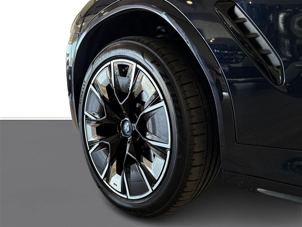 BMW iX3 M-Sport Charged Plus generic.image 5