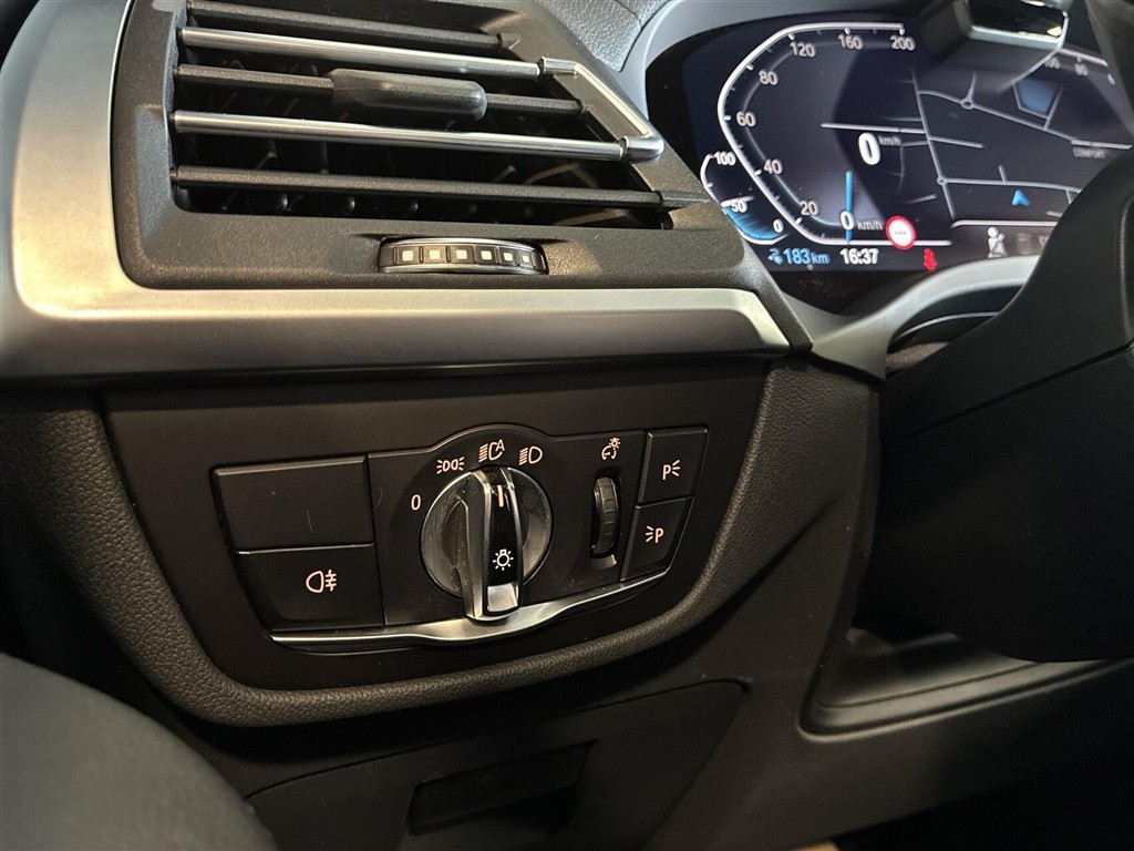 BMW iX3 M-Sport Charged Plus generic.image 32