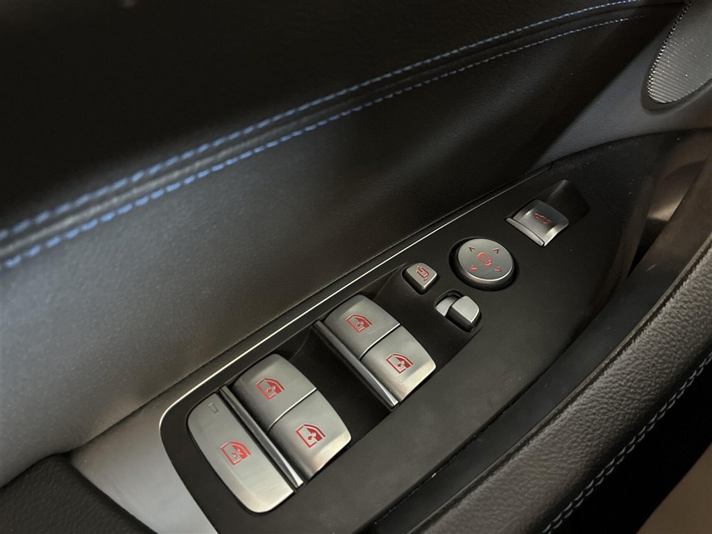 BMW iX3 M-Sport Charged Plus generic.image 34