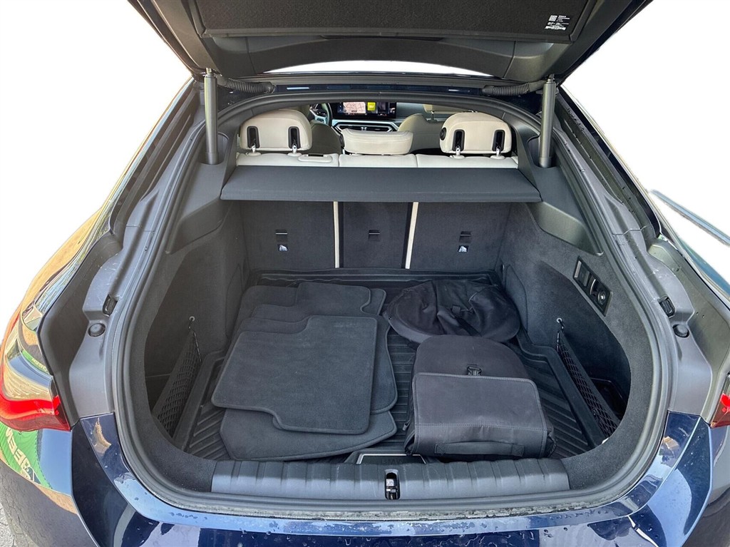 BMW i4 Fully Charged M-Sport billede 18