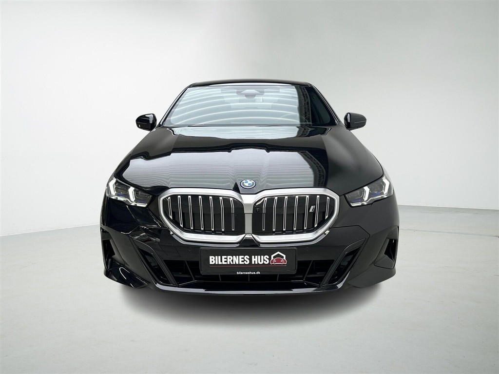 BMW i5 Fully Charged billede 7