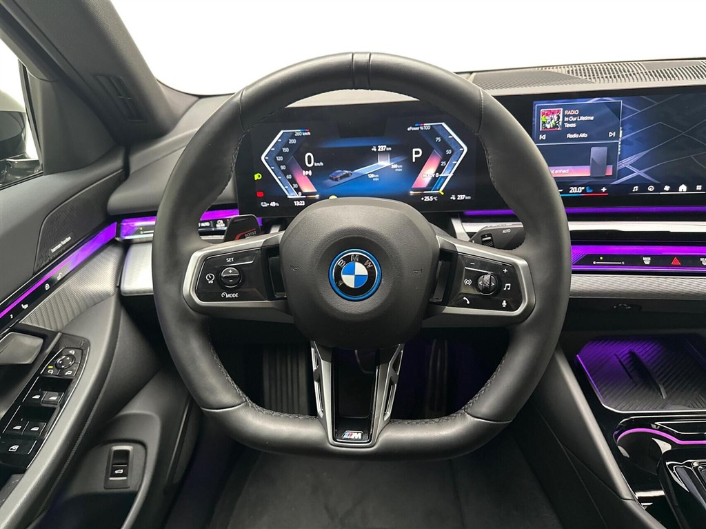 BMW i5 Fully Charged billede 10