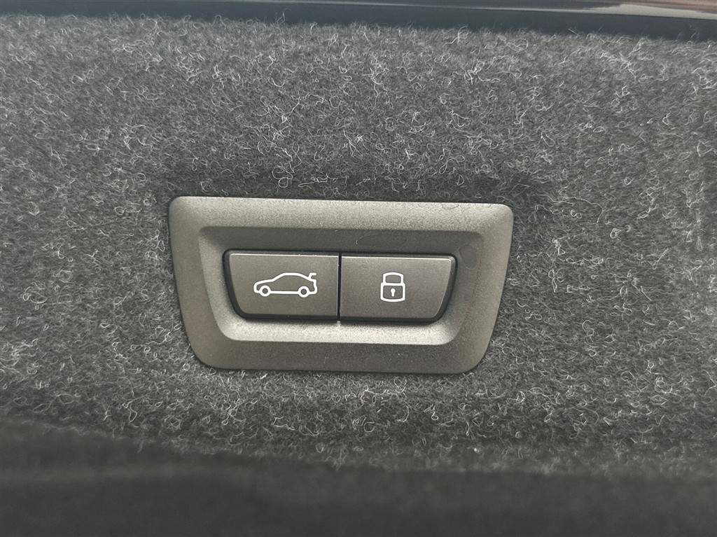 BMW i5 Fully Charged billede 20