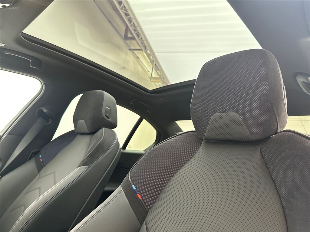 BMW i5 Fully Charged billede 23