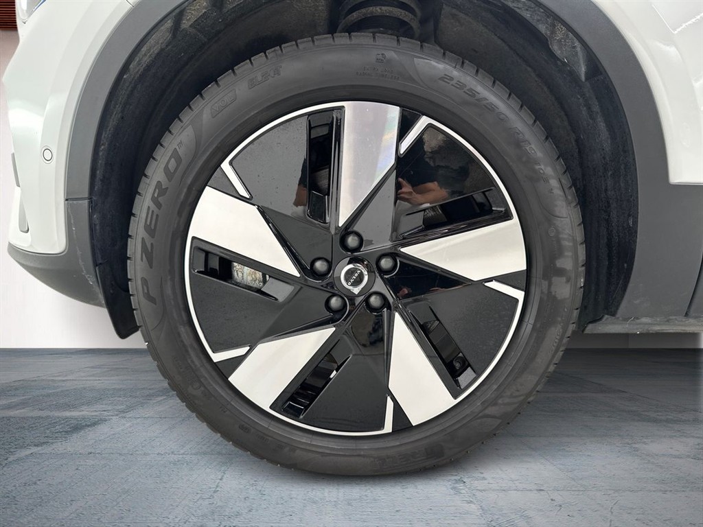 Volvo EX40 Plus billede 10