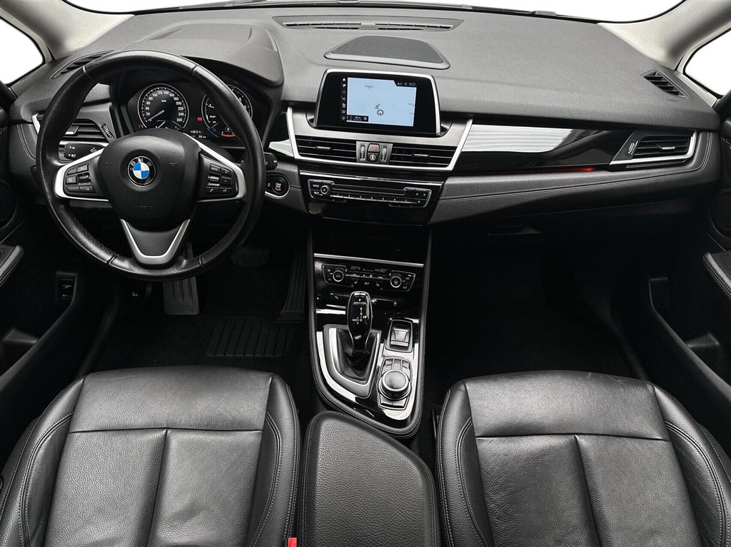 BMW 218i Advantage billede 5