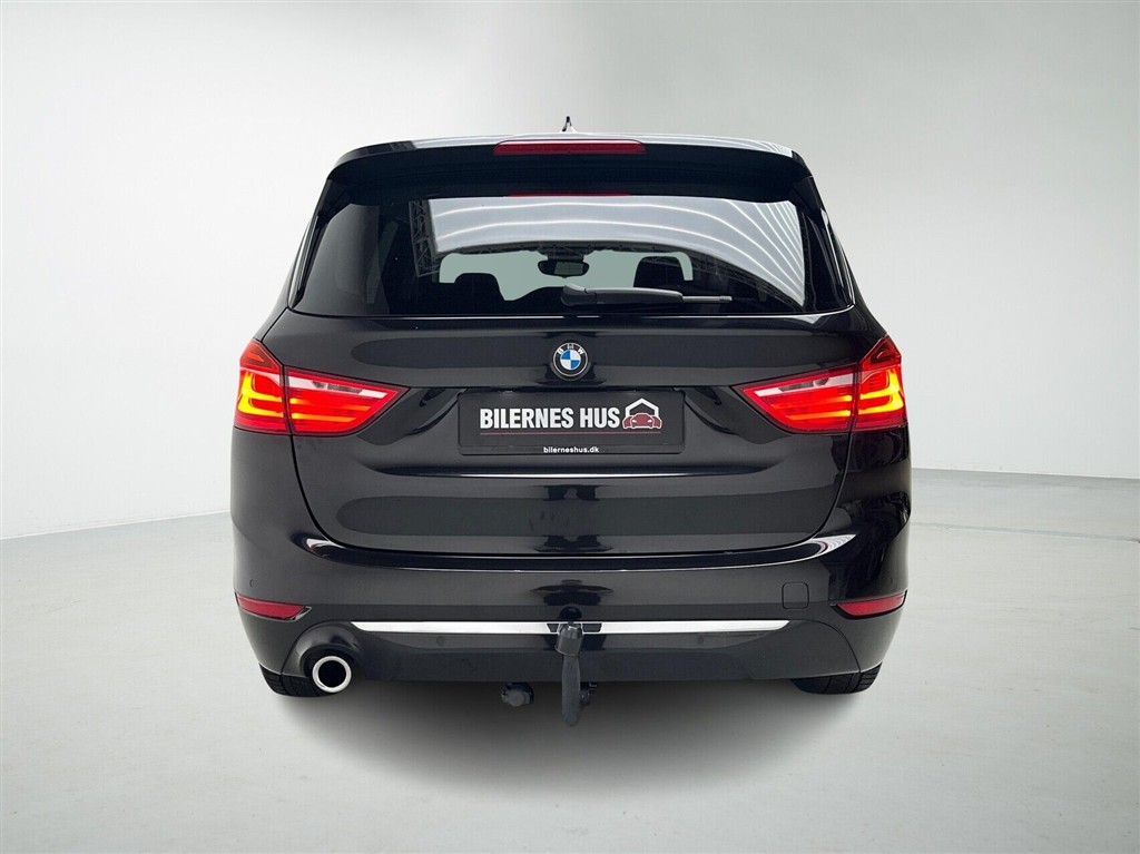 BMW 218i Advantage billede 8